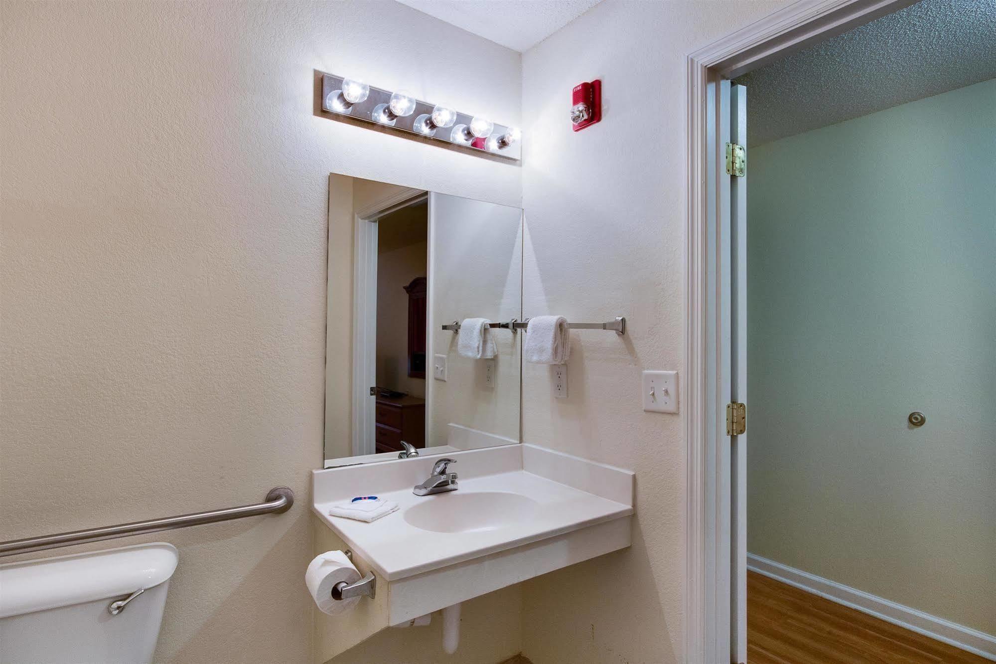 Motel 6-Hinesville, Ga Ngoại thất bức ảnh